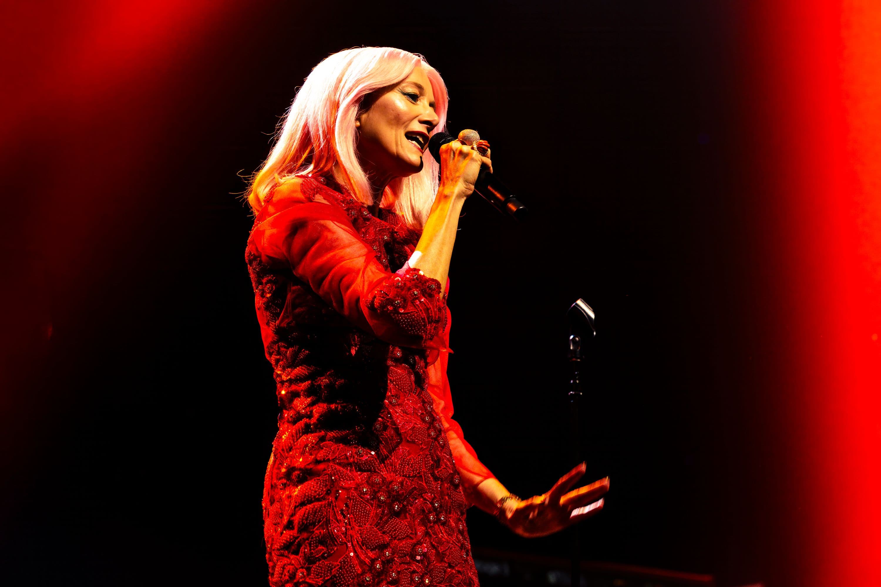 Miel de Botton Shines in Paris Supporting Simply Red on Their 40th Anniversary Tour